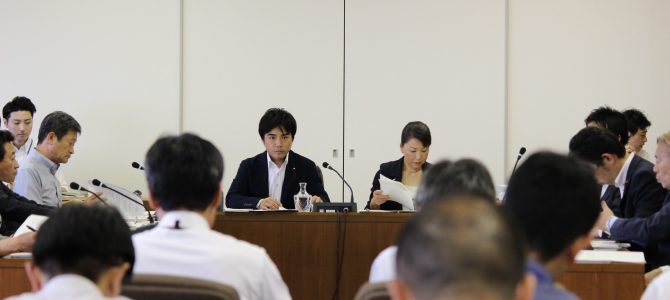 経済港湾委員会委員長を拝命しました